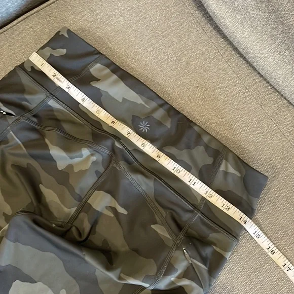 Athleta Green Camo Contender 7/8 Tight Leggings - Picture 11 of 13